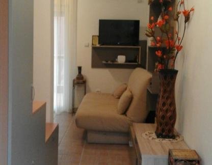 Apartman Jasmin, privatni smeštaj u mestu Prčanj, Crna Gora